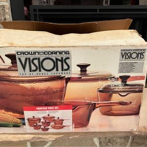 Vintage Crown & Corning Visions Cookware set